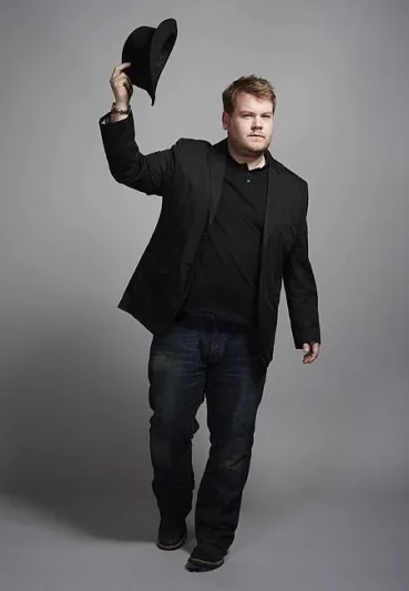 ودع ملابسك المملة.. أزياء عصرية أنيقة لأصحاب الوزن الزائد (صور) 