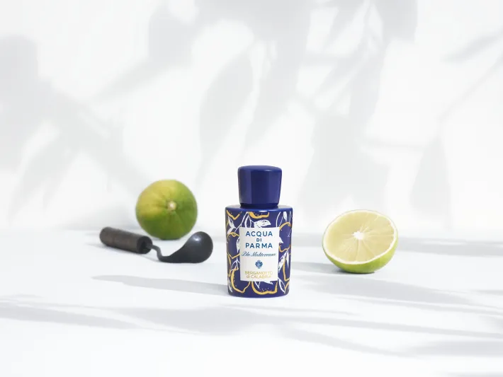 ACQUA DI PARMA  تطلق عطرها الجديد بتقنية «الإسفنج» القديمة