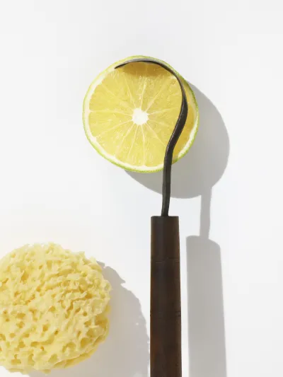 ACQUA DI PARMA  تطلق عطرها الجديد بتقنية «الإسفنج» القديمة