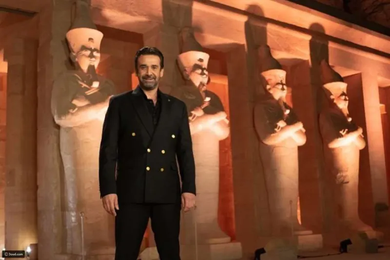 صور| أناقة بهرت العالم.. تفاصيل بدلات فناني موكب المومياوات الملكية