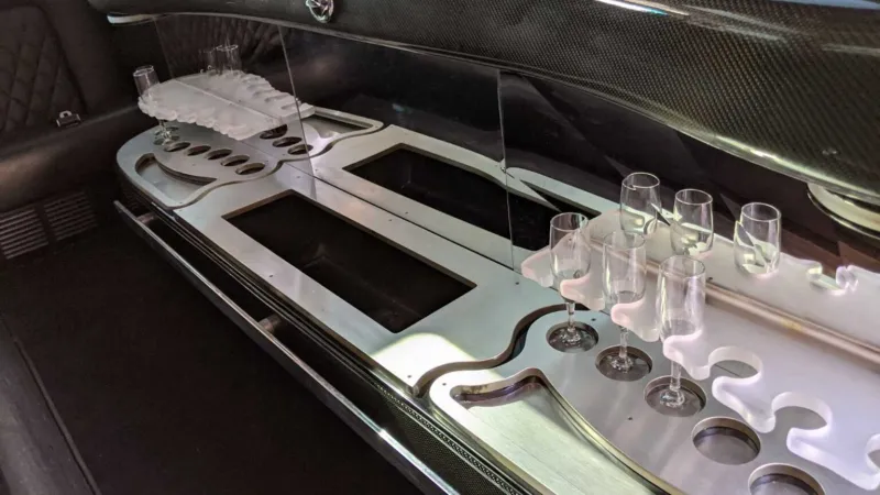 شاهد| فورد إكسبلورر ليموزين بسعر خيالي.. اكتشف مواصفاتها