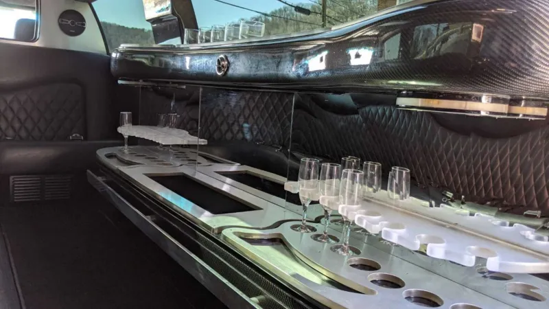 شاهد| فورد إكسبلورر ليموزين بسعر خيالي.. اكتشف مواصفاتها