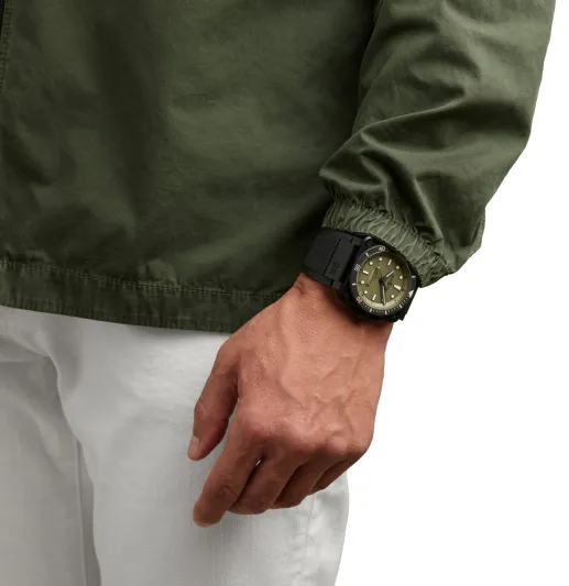 علامة Bell & Ross تقدم إصداراً محدوداً من ساعة BR 03 DIVER MILITARY