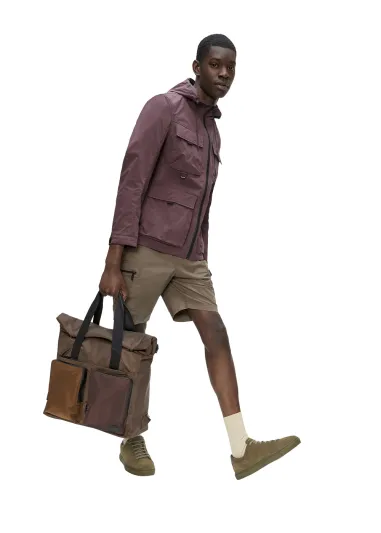 عكست روحاً شبابية وأنيقة.. إليكم مجموعة Ted Baker لربيع وصيف 2021