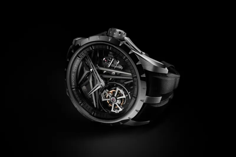 لعشاق الأناقة والفخامة.. ساعة أكسكاليبور بتوربيون من روجيه دوبوي