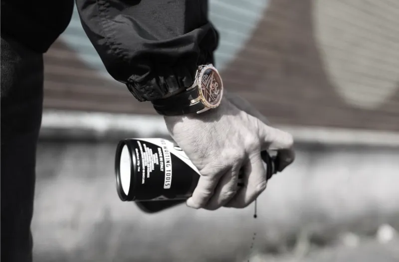 لعشاق الأناقة والفخامة.. ساعة أكسكاليبور بتوربيون من روجيه دوبوي