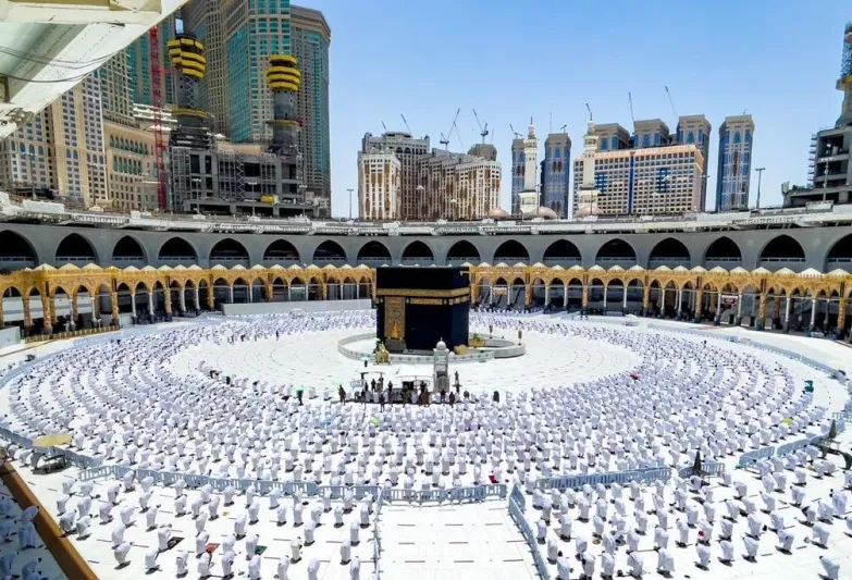 «أنا المهدي المنتظر».. التحقيقات تكشف القصة الكاملة لمحاولة اقتحام «منبر الحرم المكي» (فيديو)