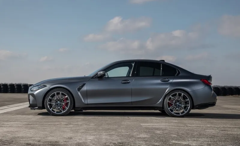 بي إم دبليو تطلق نسخة 2022 من السيدان الفاخرة M xDrive Competition