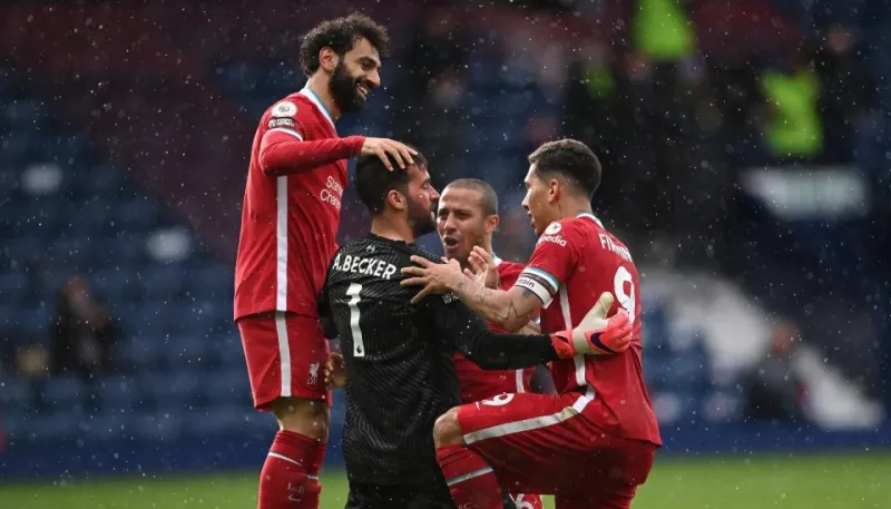 لماذا انهار الحارس إليسون باكيًا عقب هدفه التاريخي؟ (فيديو)