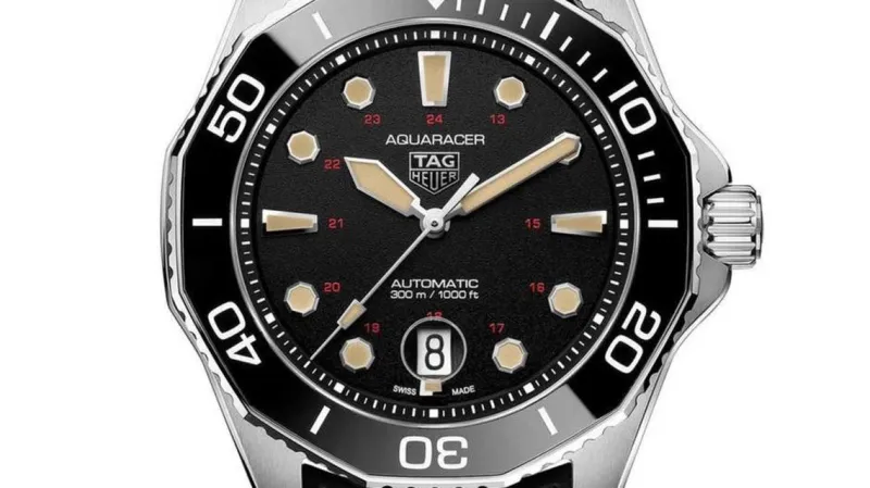 أبرز الساعات الرجالي الفاخرة في معرض جينيف 2021 (صور)