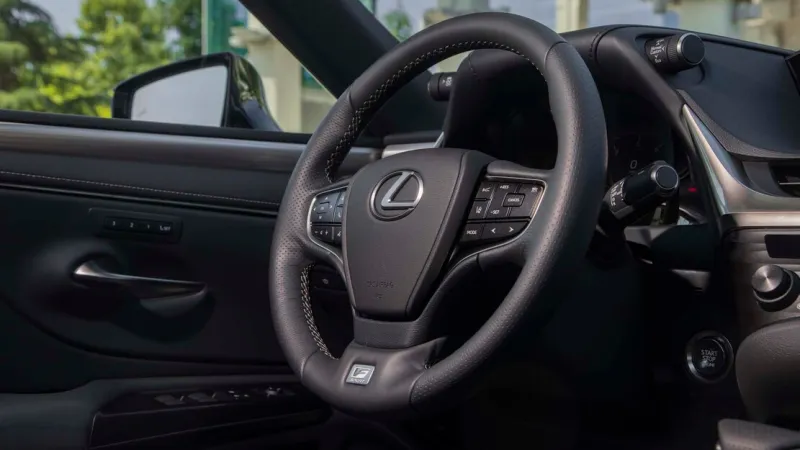 مواصفات ومميزات سيارة لكزس ES 2020.. تجسيد للتصميم المبتكر