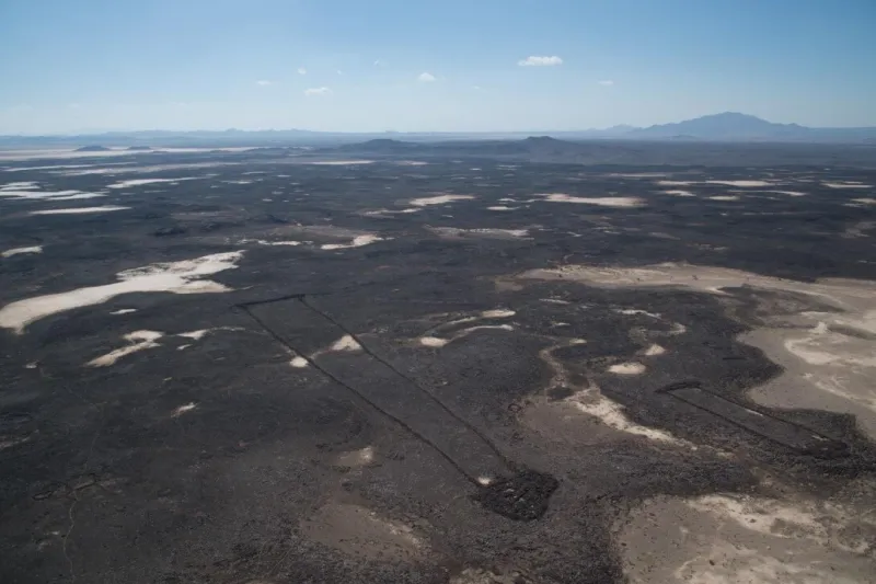 ما هي مستطيلات الصحراء التي أُعلن عن اكتشافها في السعودية؟ (فيديو) 