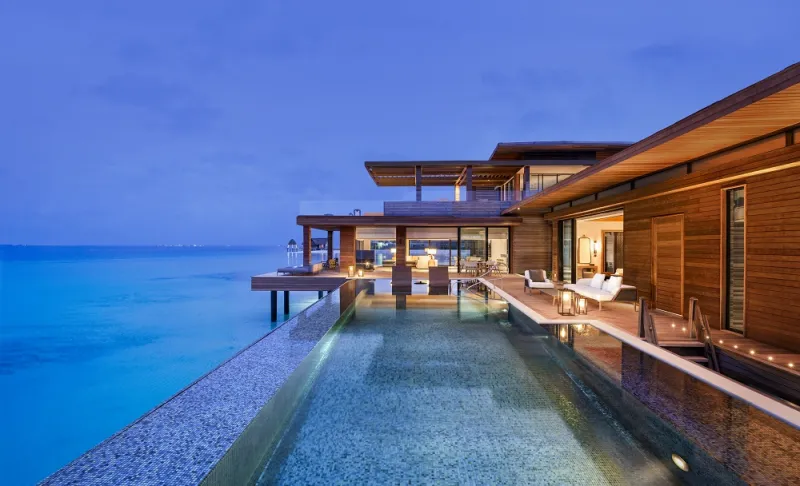 "فلل ستيلا ماريس" وجهة فاخرة في جزر المالديف