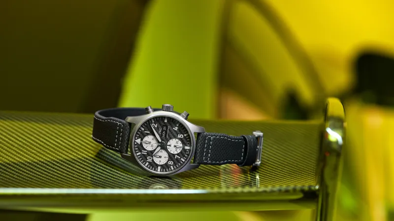 ساعة Pilot’s Watch Chronograph Edition AMG: كرنوغراف مستوحى من هندسة السيارات