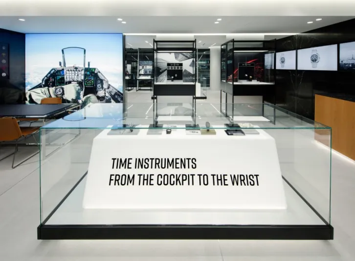 طوكيو ترحب بأول بوتيك لـ BELL & ROSS 