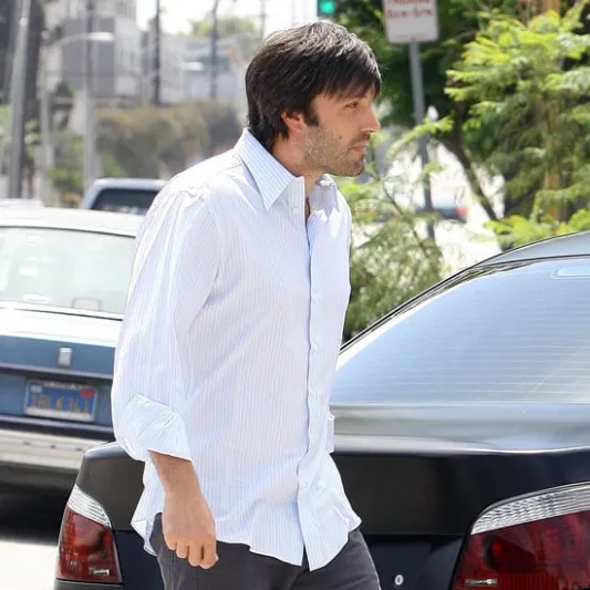 استوح تسريحات شعرك من إطلالات بين أفليك الجذابة (صور)