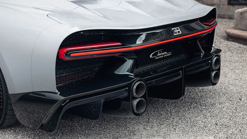 بوغاتي تكشف عن تشيرون Super Sport بسعر 4 ملايين دولار (فيديو)