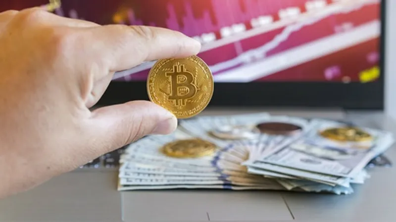 شركات كبرى تقبل بيتكوين كوسيلة دفع