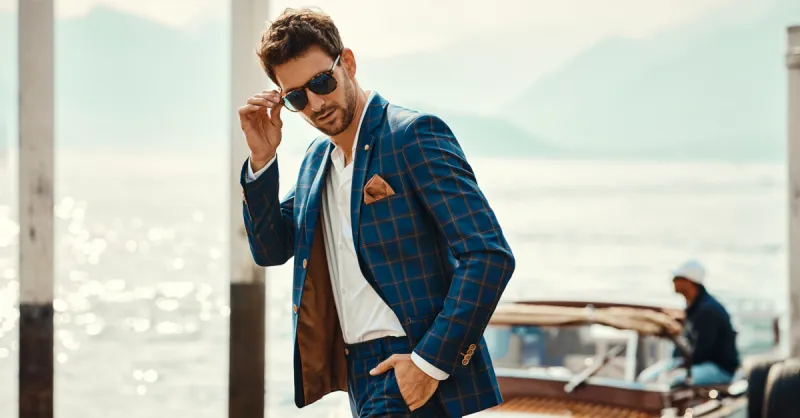 فن تنسيق ملابس رجالي لإطلالة فخمة وأنيقة