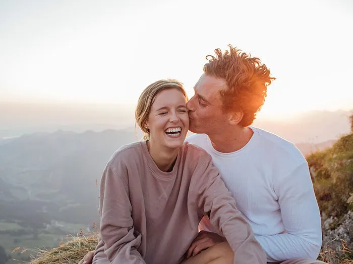 صفات مميزة تجهلها النساء عن الرجل الانطوائي