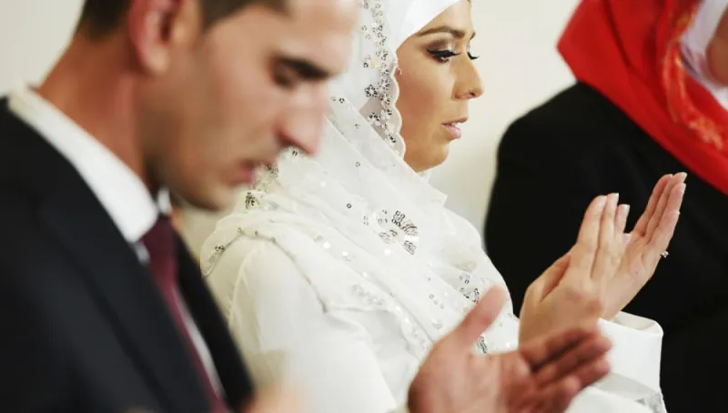 شاب يقرر الانتحار بعد منعه من الزواج الثاني!