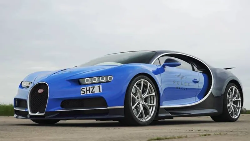 سباق ناري بين شيرون الخارقة وبطلة العالم في الفورمولا1 فمن المنتصر؟ (فيديو)