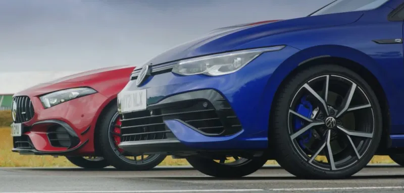 سباق ناري بين أفضل سيارات هاتشباك في الأسواق.. فمن المنتصر؟ (فيديو)