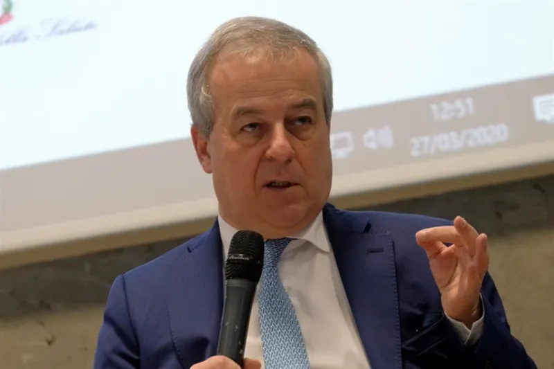 إيطاليا تعلن منح لقاح "أسترازينيكا" لمن تزيد أعمارهم على 60 عاماً فقط.. فما السبب؟!