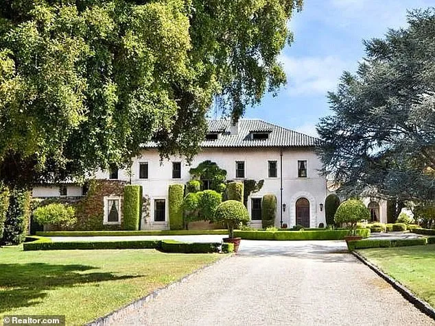 لماذا تخلى «إيلون ماسك» عن آخر ممتلكاته وفضل السكن بالإيجار؟