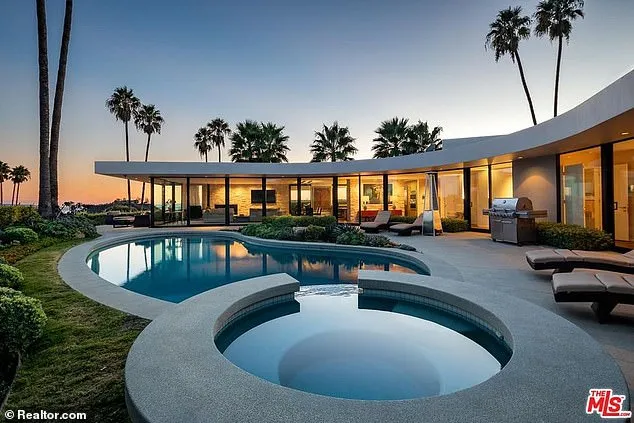 لماذا تخلى «إيلون ماسك» عن آخر ممتلكاته وفضل السكن بالإيجار؟