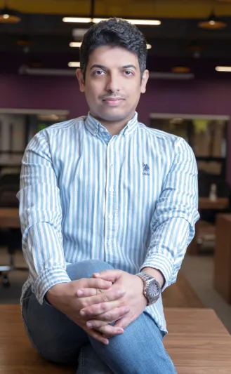 سلطان العاصمي لـ"الرجل": لم أصل بلا كبوات.. بدأت بالخردوات وانتهيت بالتجارة الإلكترونية