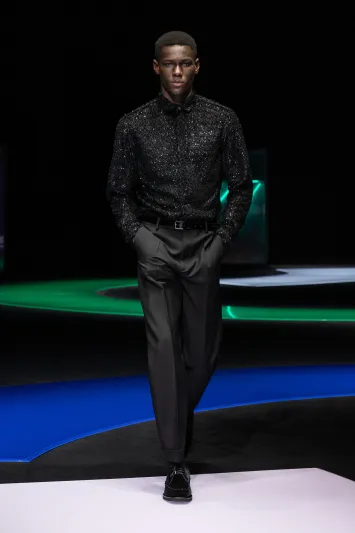 إمبوريو أرماني تقدم مجموعتها لخريف 2021