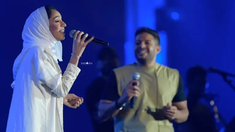 تعرف على رسالة محمد حماقي الجديدة لزينة عماد