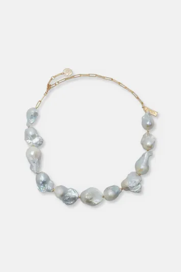 تشكيلة إكسسوارات مميزة من هيريرا مستوحاة من ألوان الصيف المنعشة