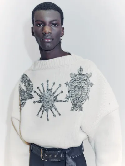 لإطلالة أنيقة.. إليكم تشكيلة أزياء متنوعة لموسم خريف وشتاء 2021 