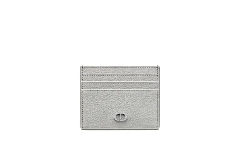 تعرف على مجموعة "ديور" الجديدة من الهدايا والإكسسوارات للرجال