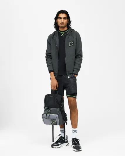 تشكيلة KARL LAGERFELD الرجالية.. أزياء ما قبل موسم خريف 2021