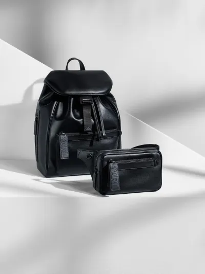 تشكيلة KARL LAGERFELD الرجالية.. أزياء ما قبل موسم خريف 2021