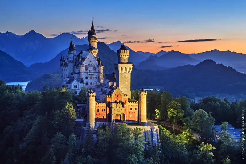 ألمانيا تفتح أبوابها أمام السياح ورواد الأعمال من مختلف أنحاء العالم