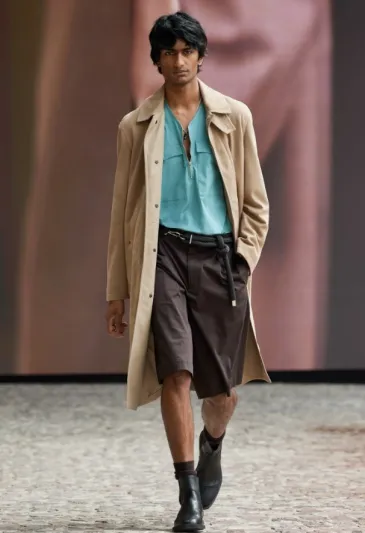 تشكيلة Hermès لربيع وصيف 2022 .. تصميمات جذابة وعملية