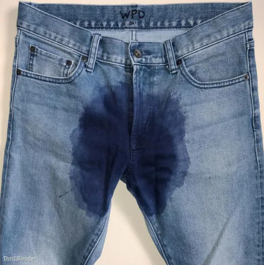 يخفف الحرج وارتداه المشاهير.. الجينز المبلل من الأمام يجتاح الأسواق! (صور)