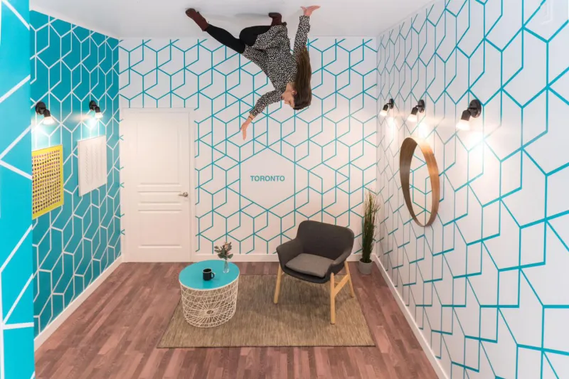 حفز دماغك وستمشي على السقف دون أن تقع