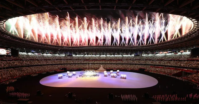 قناة تستخدم صورا وتعليقات غير لائقة لوصف فرق الأولمبياد من بينها دولة عربية!