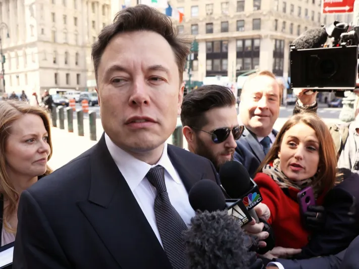 إيلون ماسك يواجه مشكلة خطيرة ويمثُل أمام القضاء