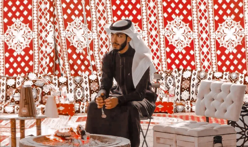 سيدة تطلب من «حمد سعود» الزواج بابنتها على الهواء.. ورد صادم من المنشد (فيديو)