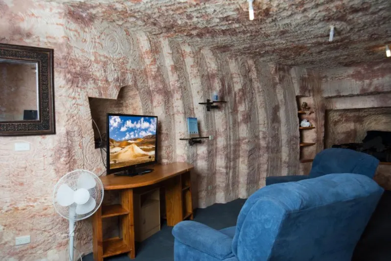 شاهد| قرية أسترالية كاملة يعيش سكانها تحت الأرض!