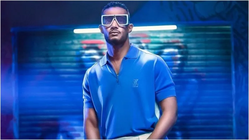 لماذا ظهر «محمد رمضان» حافي القدمين في أحدث تكريماته؟ (فيديو)