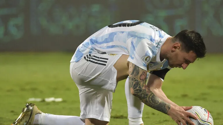 ميسي يهدر فرصة تسجيل ذهبية بشكل صادم! (فيديو)