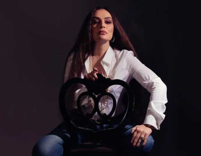 أول تعليق من شريهان على عرض مسرحية كوكو شانيل