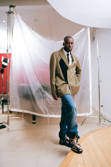 بعد التألق في أسبوع ميلانو.. "424" تؤطر إرث كاليفورنيا في تشكيلتها الجديدة